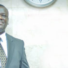 Répartition légale de la prime de rétrocession aux PT-NTIC : Les membres du cabinet sortant désavouent Okundi et soutiennent la démarche d’Augustin KIBASSA